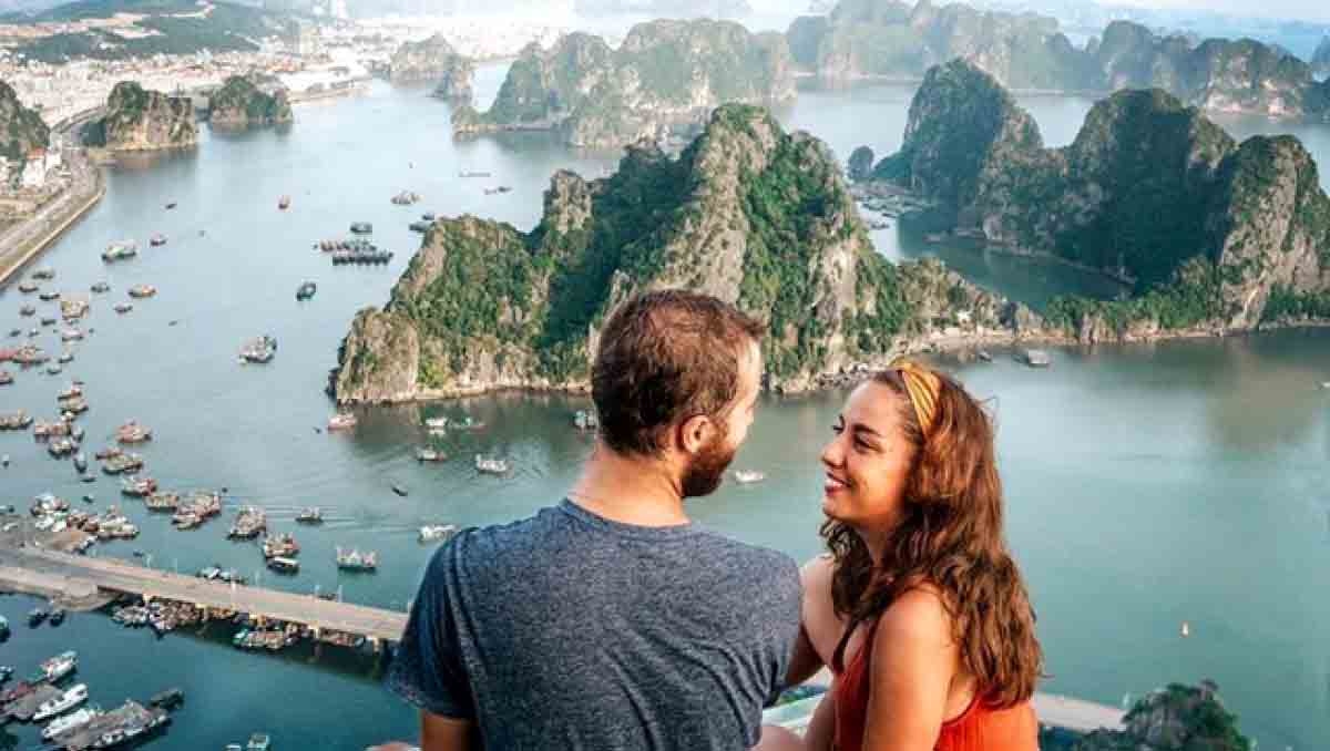 Certain conditions outlined for foreign visitors to Vietnam
